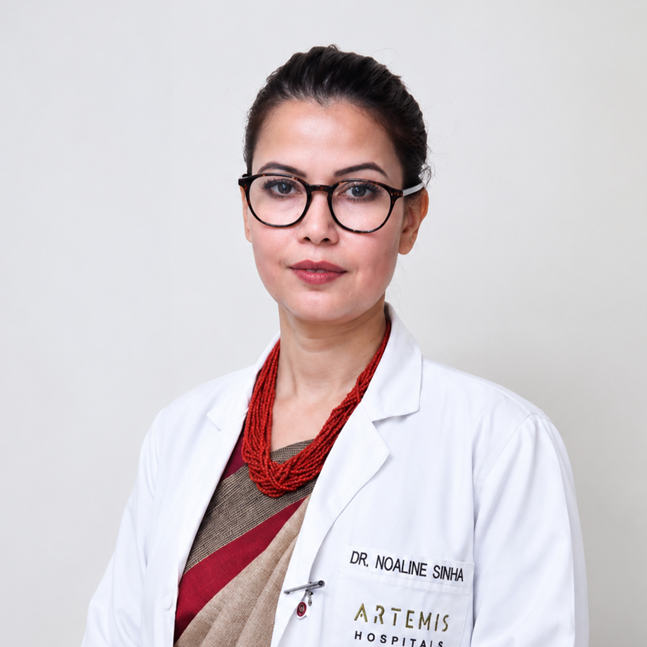 Dr. Nooline Sinha